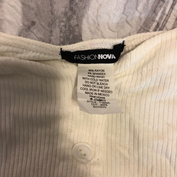 Fashion Nova crop top 🌵 - Picture 3 of 3